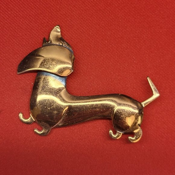 VIntage Copper Dachshund Brooch Pin Wiener Dog - Picture 1 of 11